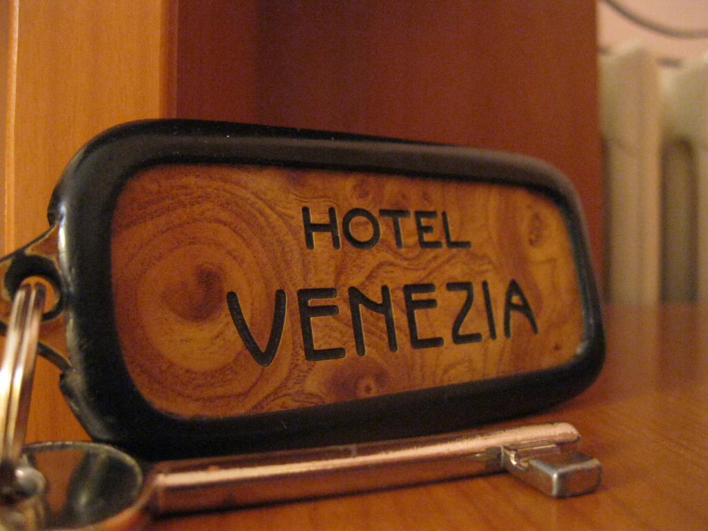 Hotel Venezia Montecatini Terme Exterior photo