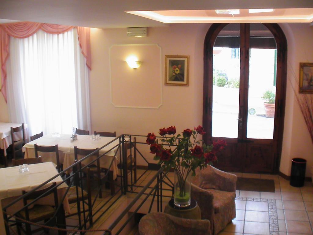 Hotel Venezia Montecatini Terme Exterior photo