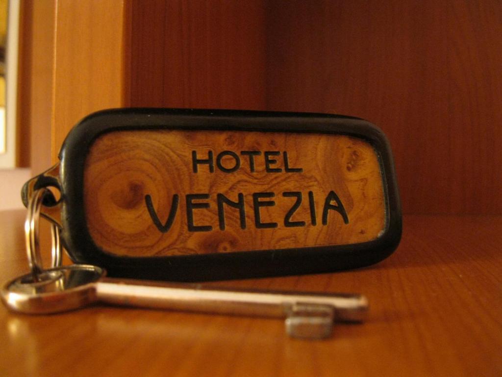 Hotel Venezia Montecatini Terme Exterior photo