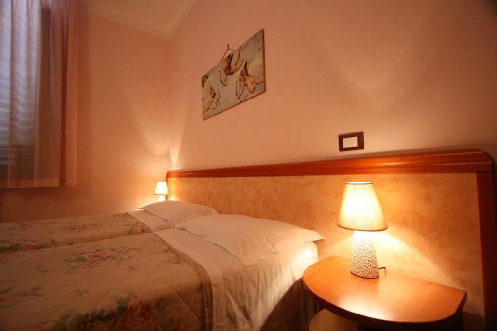 Hotel Venezia Montecatini Terme Exterior photo